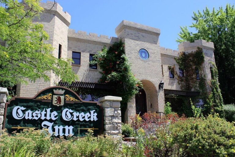Castle Creek Inn near Salt Lake City Exterior Themed hotels near Salt Lake City