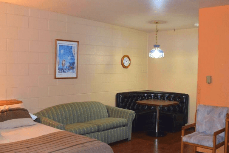 Chateau Rouge - Studio Room 2