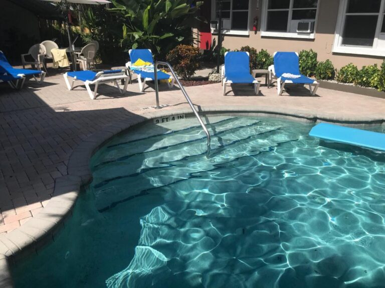Clothing Optional Resorts in Florida INN LEATHER GUEST HOUSE3