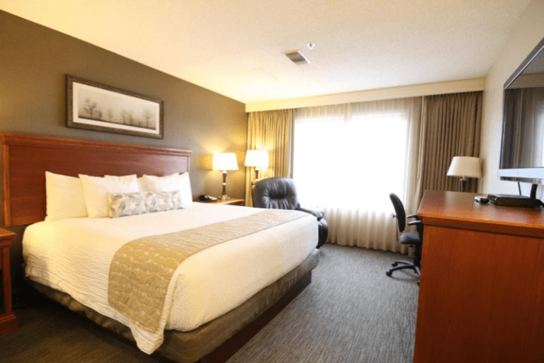 C'mon Inn Billings - Deluxe King Room