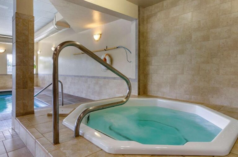 Comfort Inn Bozeman - Pool Area with Hot Tub