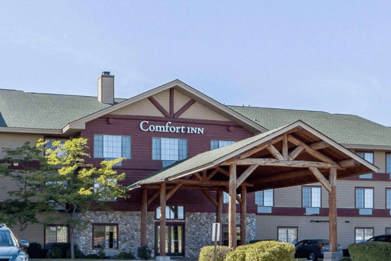 Comfort Inn Owatonna near Medical Center - Front View