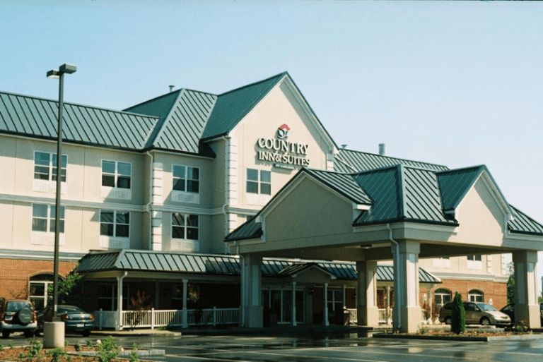 Country Inn & Suites by Radisson - Front View (2)