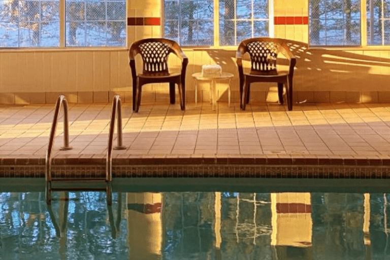 Country Inn & Suites by Radisson - Pool Area
