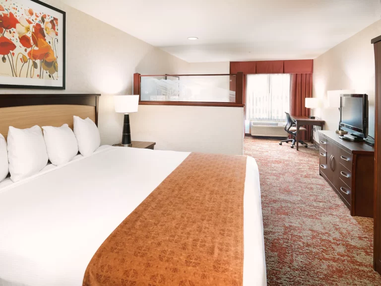 Crystal Inn Hotel & Suites Salt Lake City Suite