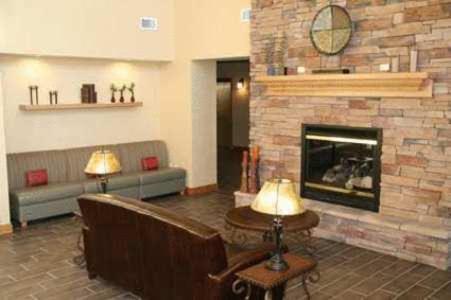 Hampton Inn & Suites - Lounge Area