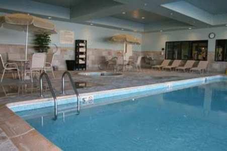 Hampton Inn & Suites - Pool Area with Hot Tub