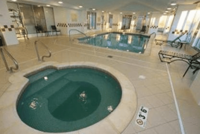 Hilton Garden Inn Hattiesburg - Pool Area with Hot Tub