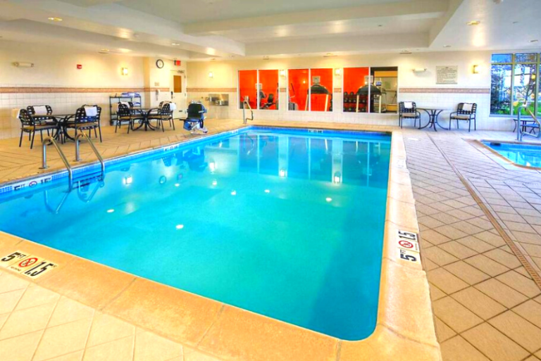 Hilton Garden Inn - Pool Area with Hot Tub
