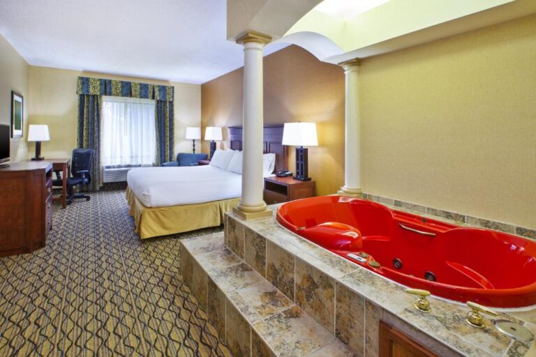 Holiday Inn Express Hotel & Suites romantic getaways in michigan