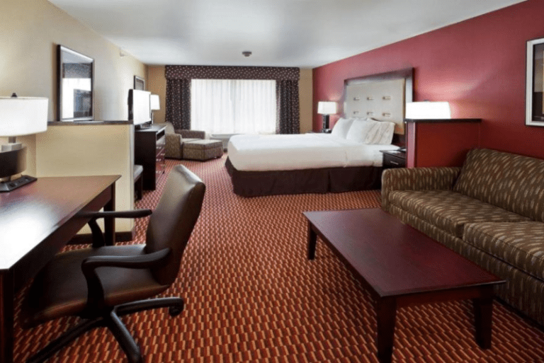 Holiday Inn Express - King Suite with Sofa Bed