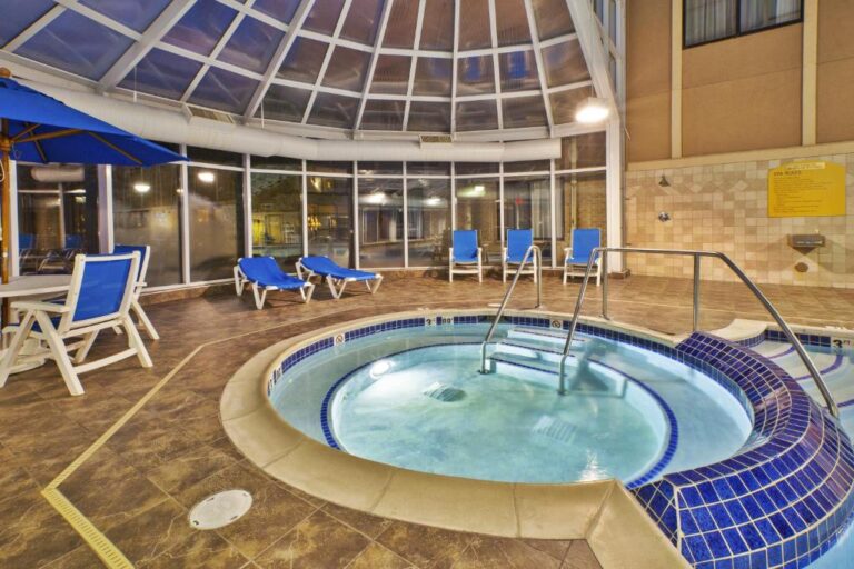 Holiday Inn Express & Suites - Pool Area with Hot Tub