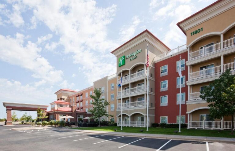 Holiday Inn Hotel & Suites - Front View