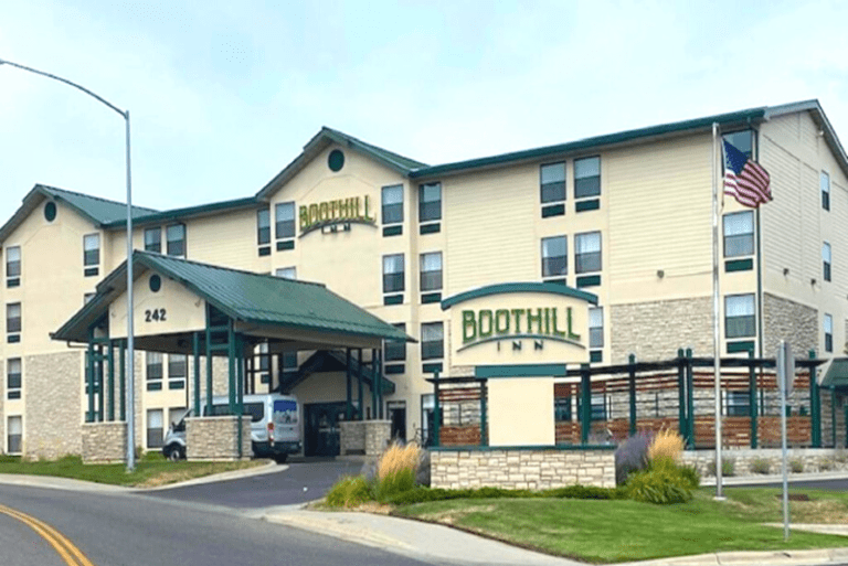 Hotels with Hot Tubs (40)