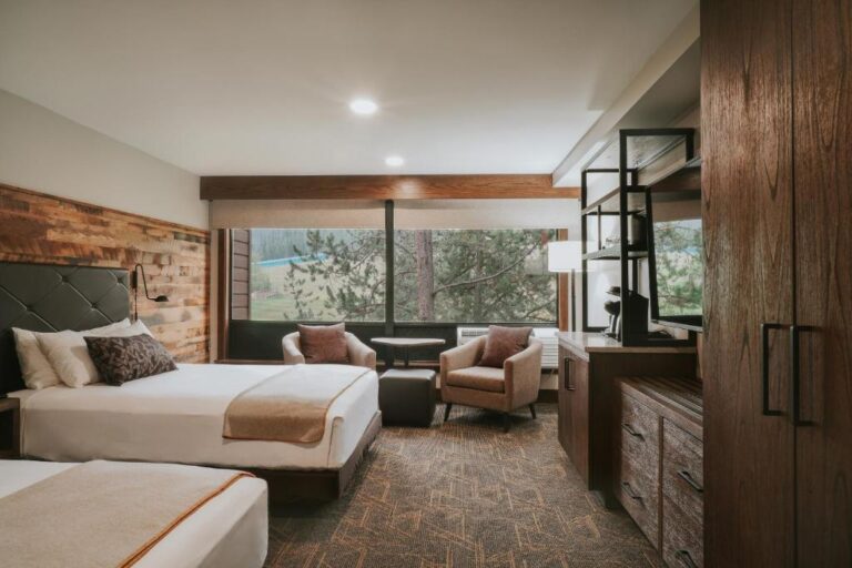 Huntley Lodge at Big Sky Resort - Double Room with a View