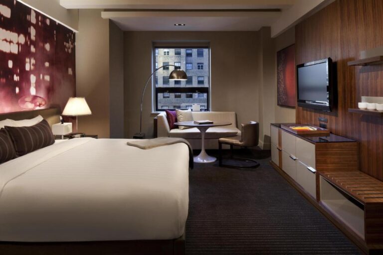 Hyatt Grand Central New York 2-bedroom suite