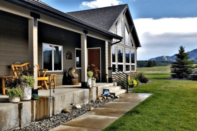 Pine Ridge Paradise - Front View