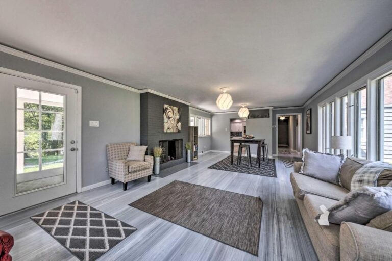 Secluded Florissant Home - Living Area