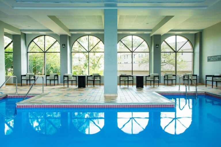 Sheraton Suites Columbus Worthington hotel with indoor pool