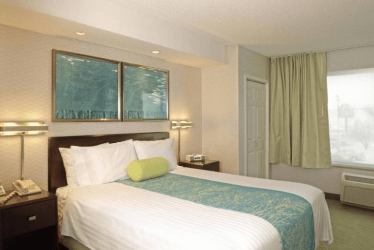 SpringHill Suites by Marriott - King Suite