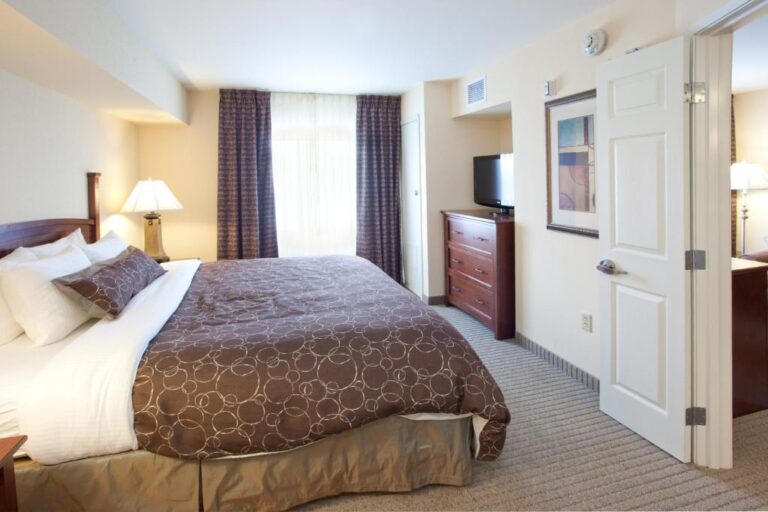 Staybridge Suites - One Bedroom King Suite