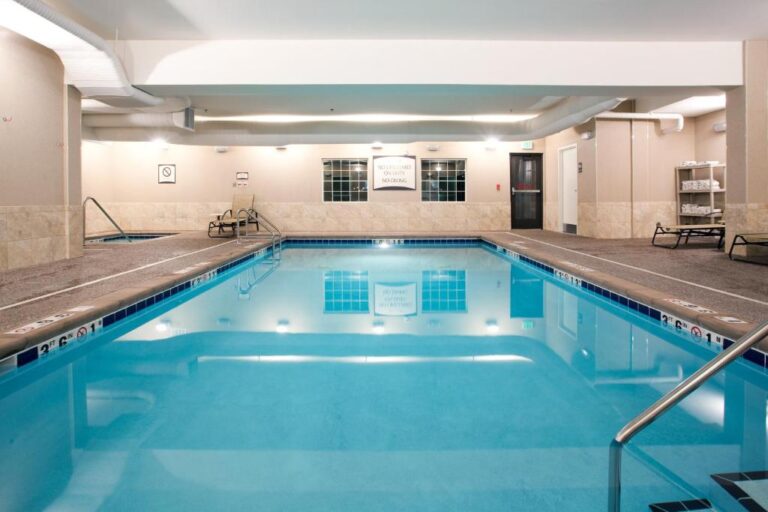Staybridge Suites - Pool Area with Hot Tub