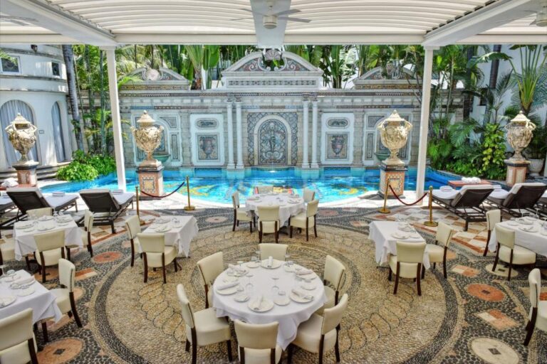 Themed Hotels in Florida. Villa Casa Casuarina 4