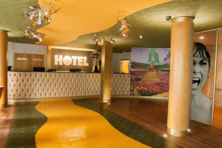 Themed Hotels in Liverpool. Arthouse.5