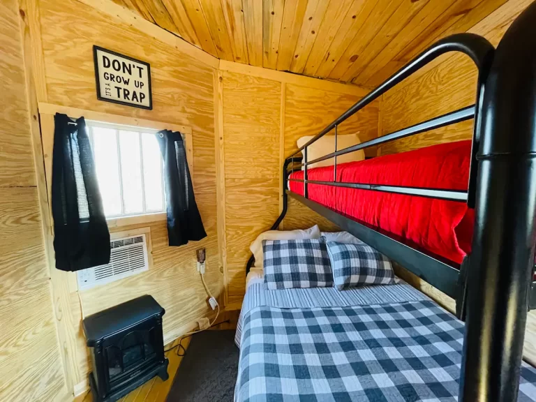 Treehosue cabin in Oklahoma BIGFOOT’S 1