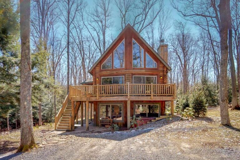 Treehouse Cabin in Maryland Good Time Pine