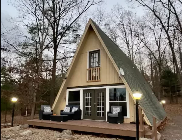Treehouse Cabin in Maryland Secluded two bedroom cabin3