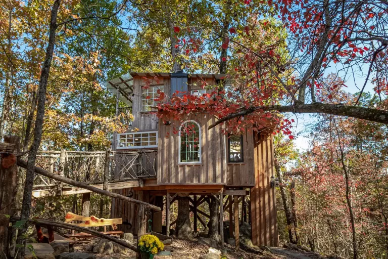 Treehouse cabin in Georgia Whippoorwill Retreat Treehouse3