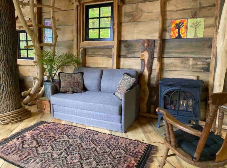 Treehouse cabin in New England Bliss Ridge Farm1