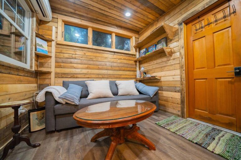 Treehouse cabin in Washington Overnight treehouse2