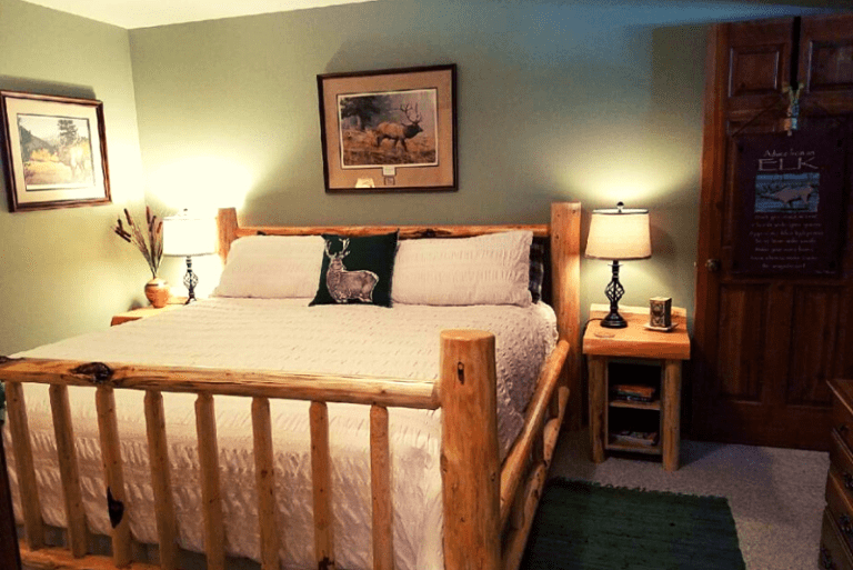 Two Bears Inn Bed & Breakfast 1