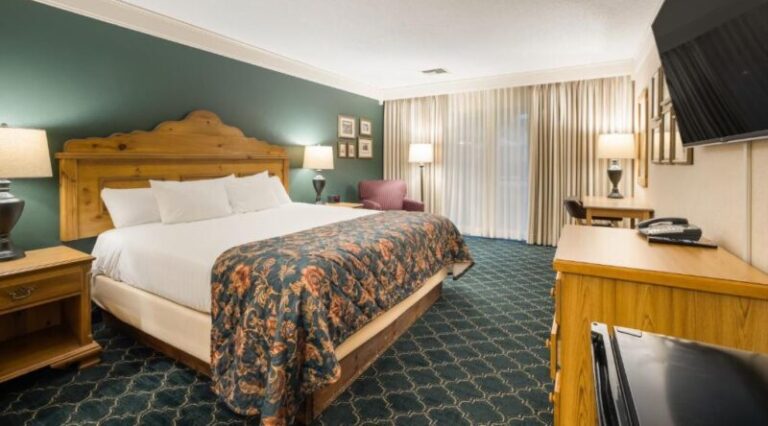 romanitc getaways at Bavarian Inn Lodge in michigan