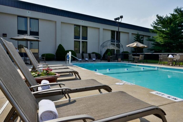 romantic getaways at Greenstay Hotel & Suites Central in missouri