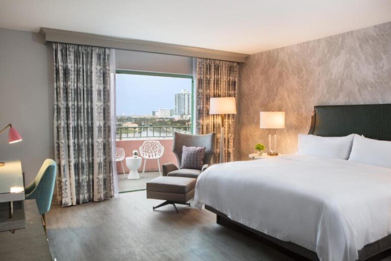 romantic getaways at The Vinoy® Renaissance in florida