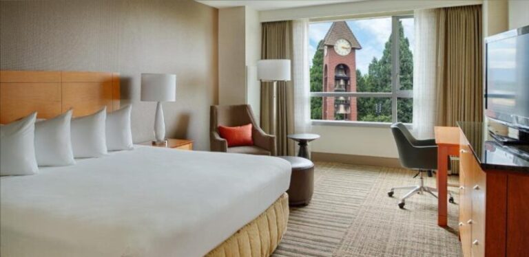 romantic getaways in vancouver at Hilton Vancouver Washington