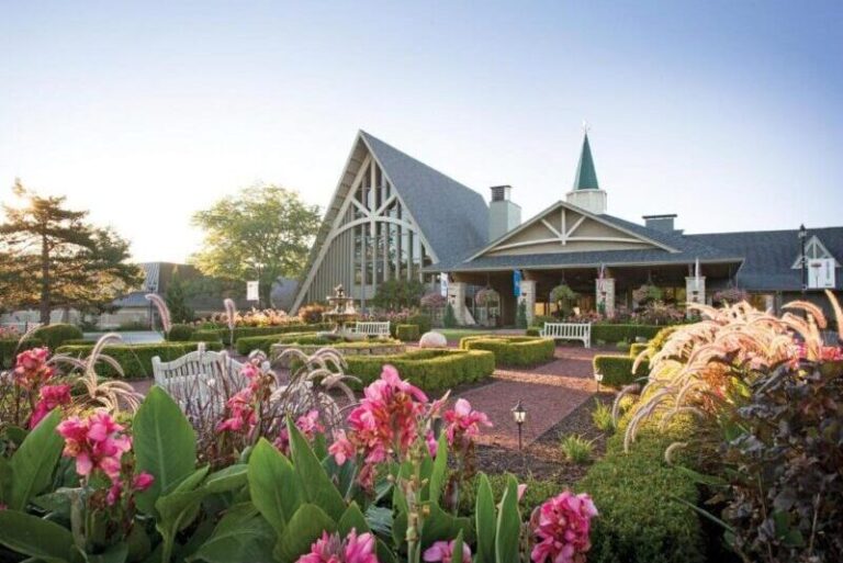 romantic getaways in wisconsin at The Abbey Resort