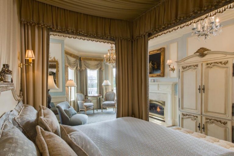 themed hotels new england the chanler at cliff walk 3