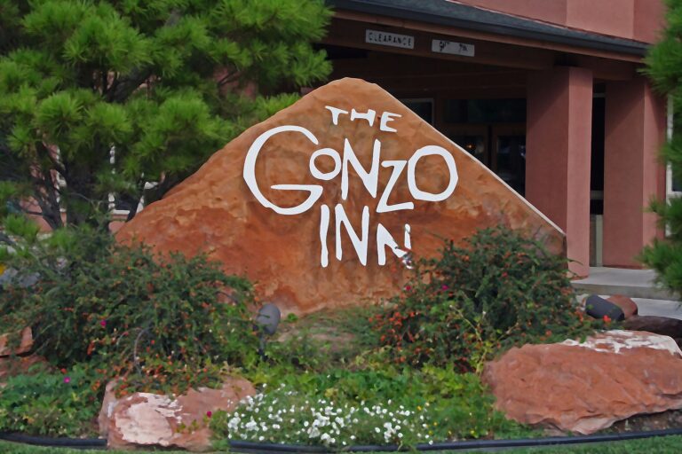 utah theme hotel-the-gonzo-inn