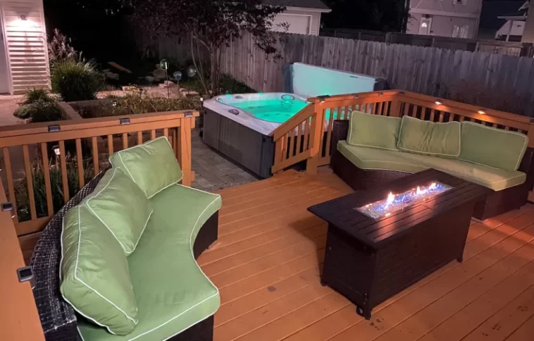 vacation home with private hot tub in Cleveland