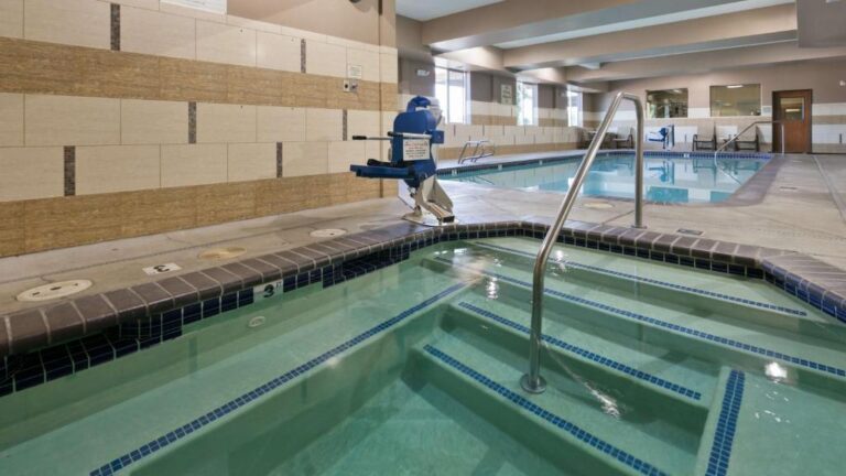 vancouver romantic getaways at Best Western Plus Port of Camas