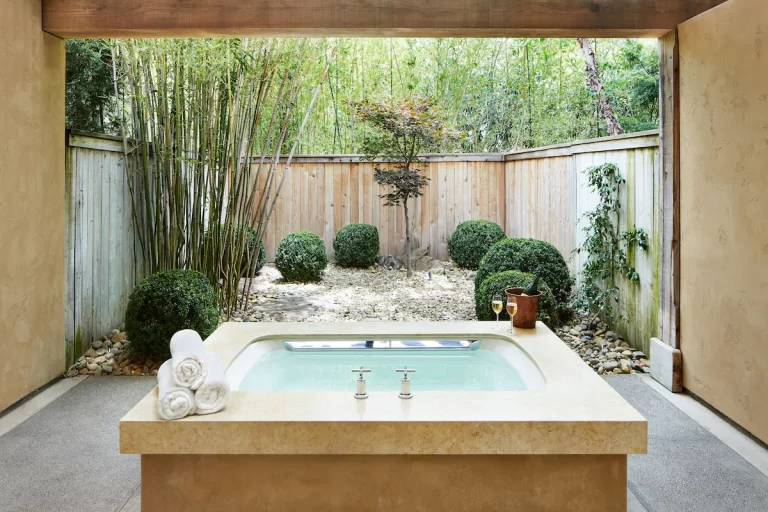 Anniversary Hotels in USA. Auberge Du Soleil. 4
