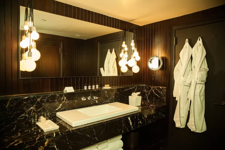 Anniversary Hotels in USA. Gramercy Park Hotel. 5