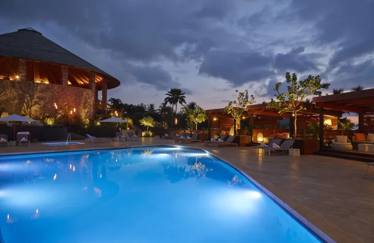 Anniversary Hotels in USA. Hotel Wailea. 1