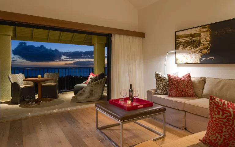 Anniversary Hotels in USA. Hotel Wailea. 3