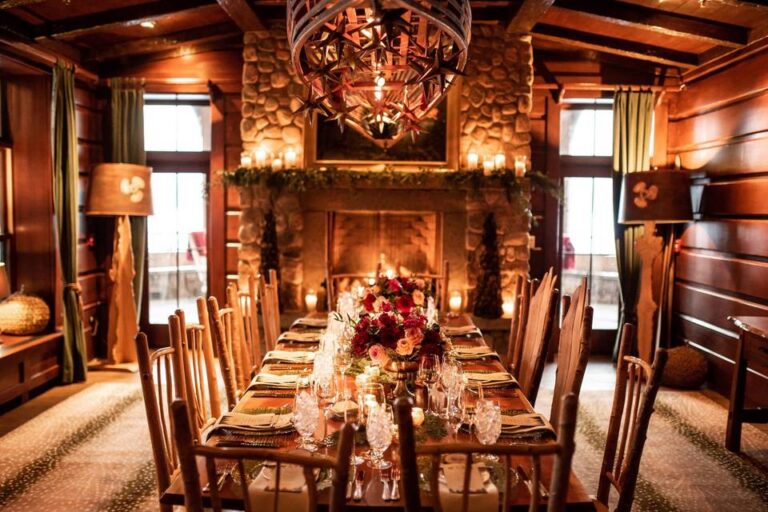 Anniversary Hotels in USA. Lake Placid Lodge 5