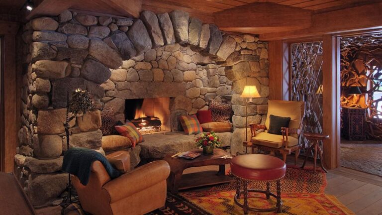 Anniversary Hotels in USA. Lake Placid Lodge.1